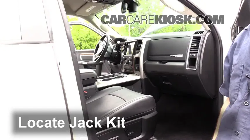 2016 Ram 3500 Laramie 6.4L V8 Crew Cab Pickup (4 Door) Jack Up Car